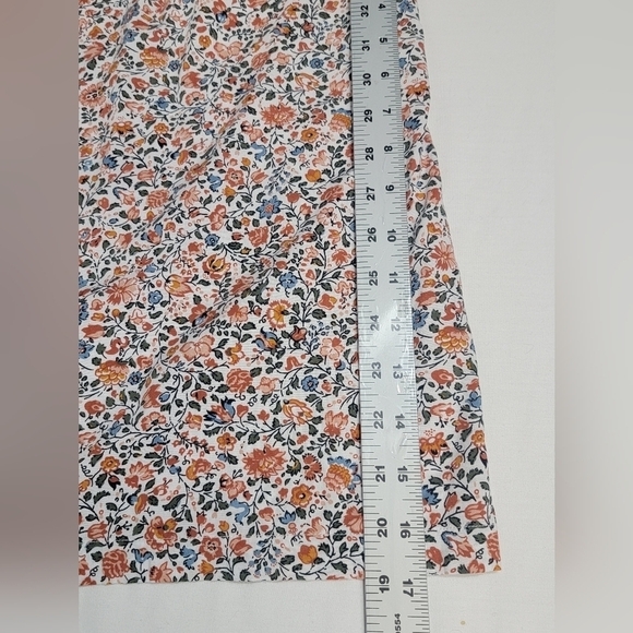 LOFT Women's Size XL floral v-neckbutton front closure 3/4 cotton/rayon blouse - Picture 6 of 9